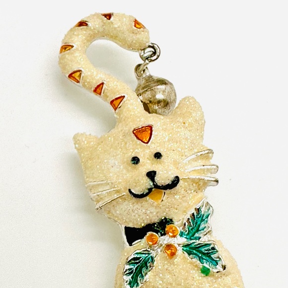 Adorable vintage Christmas cat brooch - Picture 7 of 9